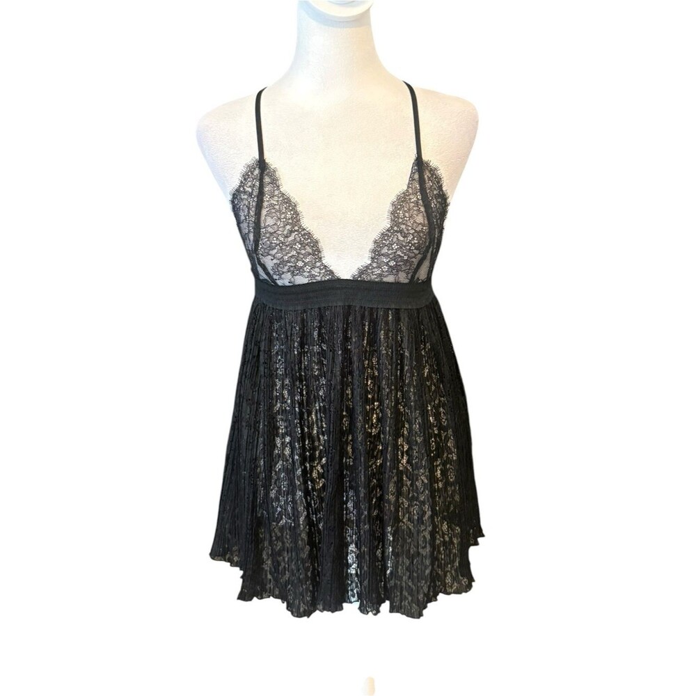 Victorias Secret Black Lace Floral Baby Doll Lingerie Slip Dress Womens Med NWOT